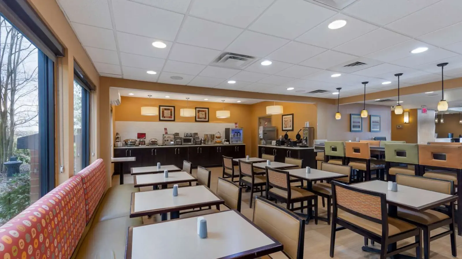 Spacious Breakfast Area