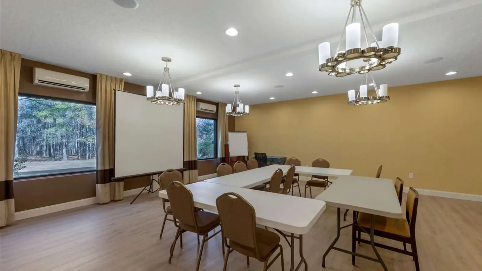 Superb Meeting Room